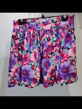 Vintage Lady Dutch High Society Purple, Pink & Aqua Floral Mini Skirt (Size M)
